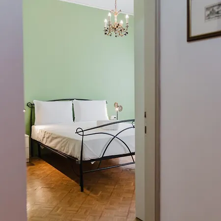 Antico Villino - Elegant With Parking Daire