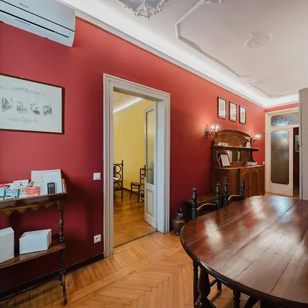 Antico Villino - Elegant With Parking Daire *